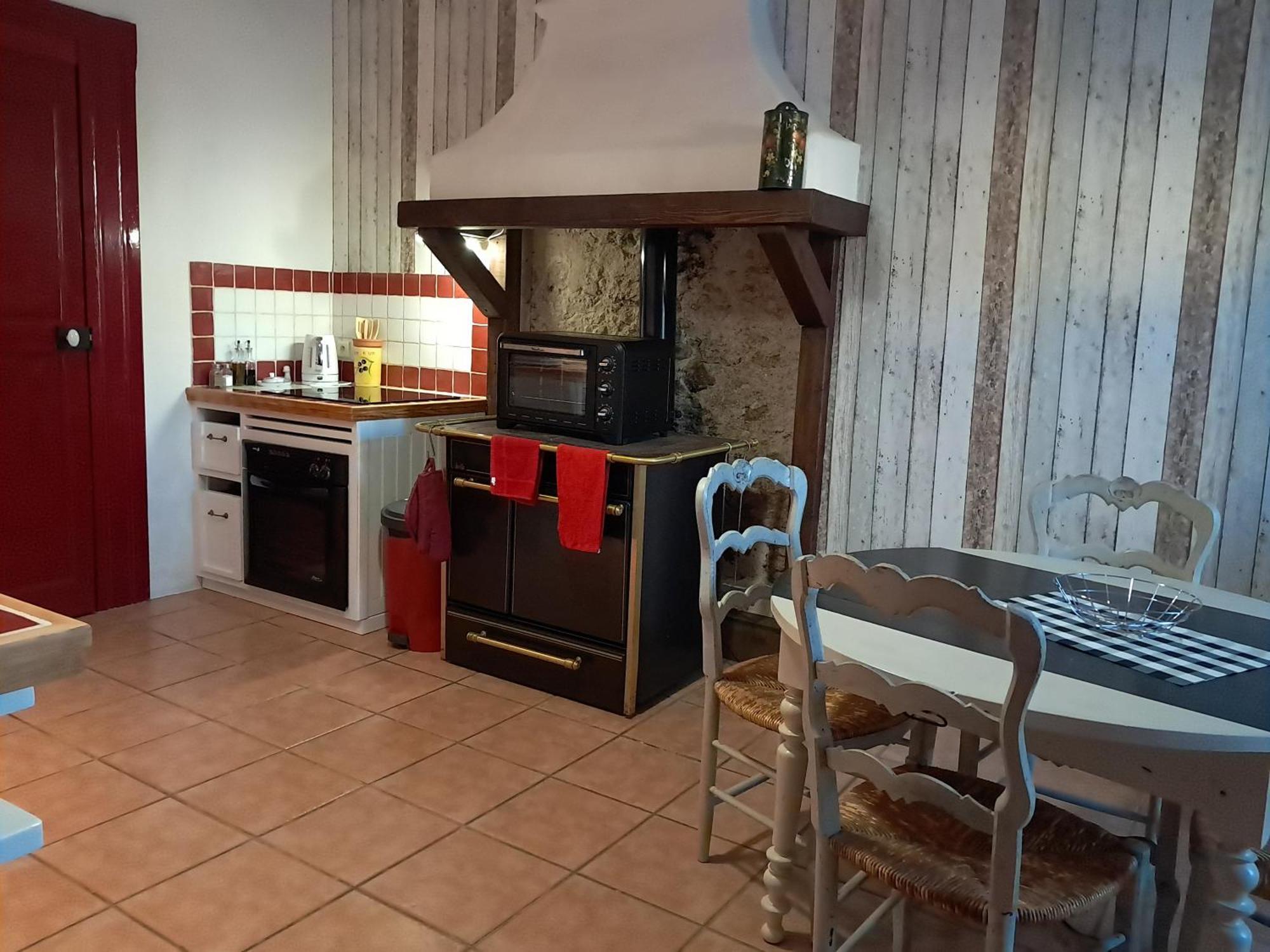 L'Oostaloo Logement De Vacances Usclas-l'Herault Екстериор снимка