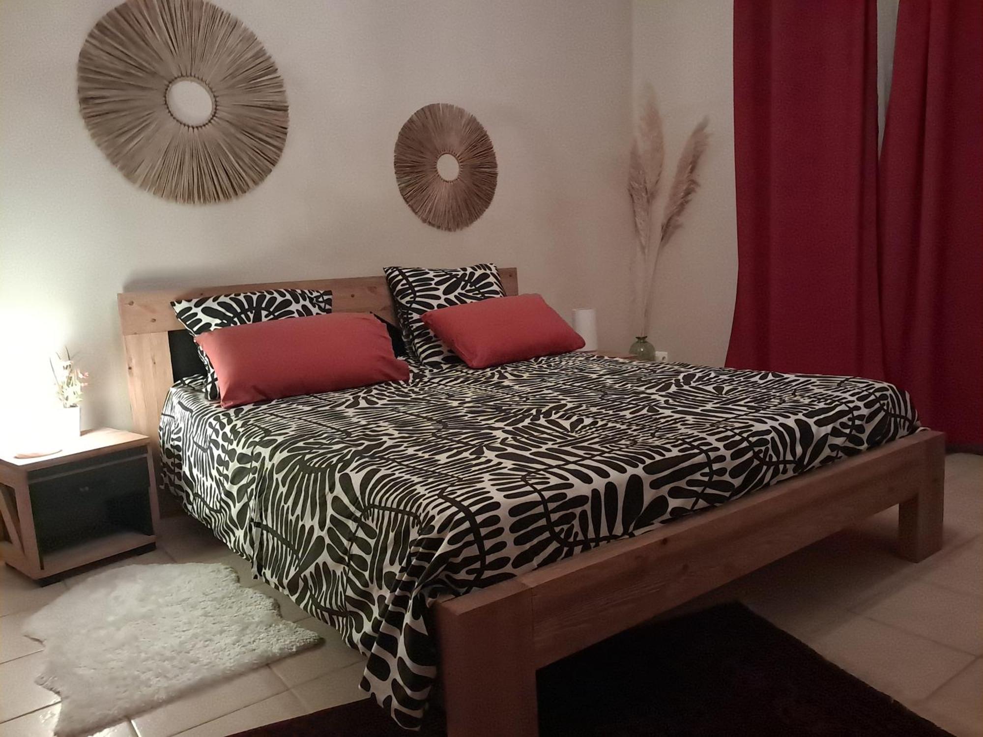 L'Oostaloo Logement De Vacances Usclas-l'Herault Екстериор снимка